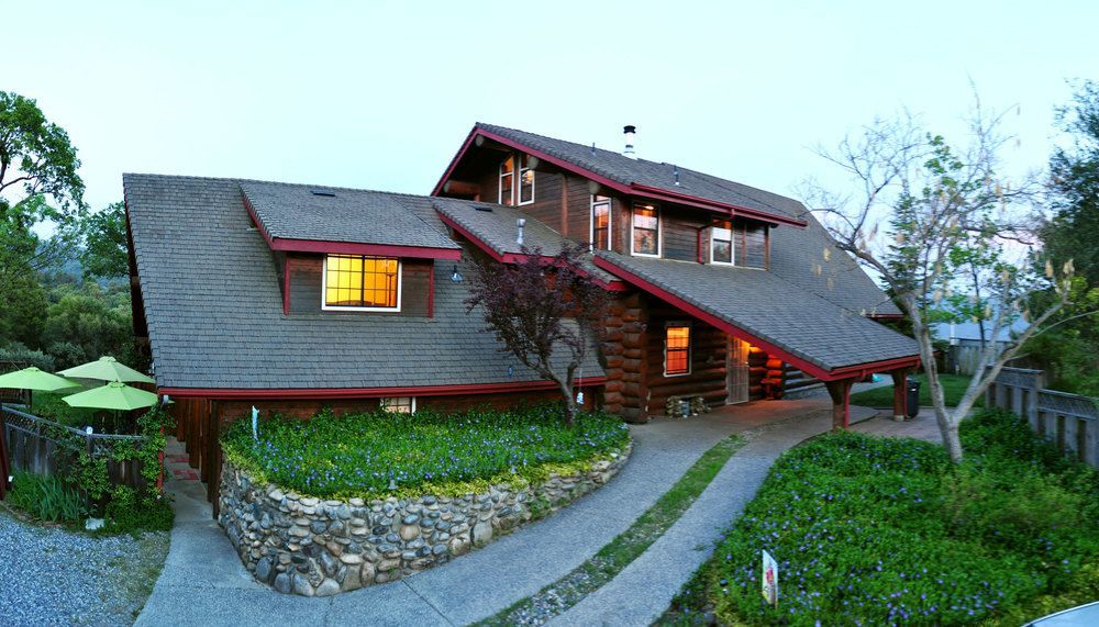 Nature'S Inn Bed And Breakfast Оане Екстериор снимка